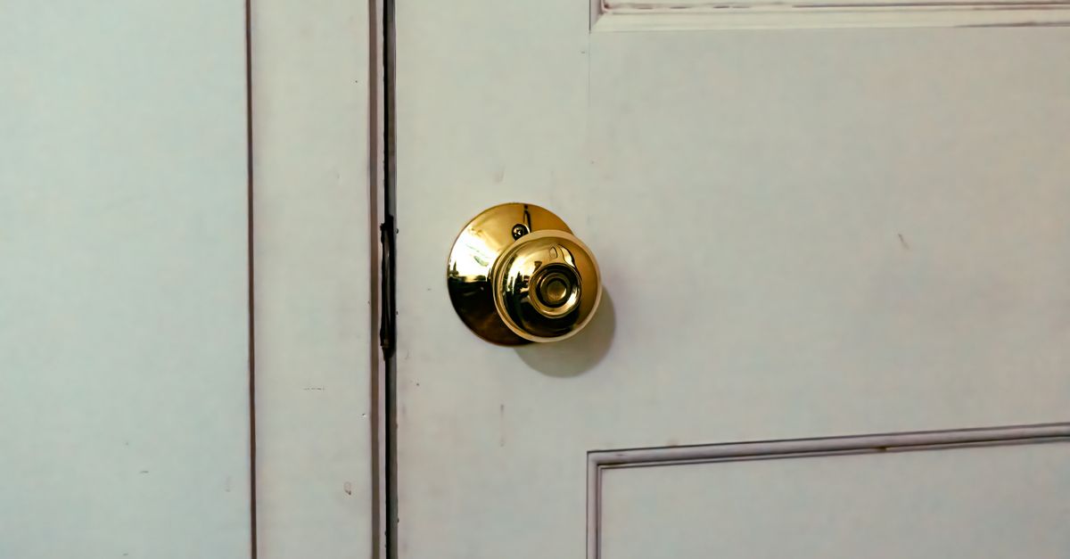 front door lock key — Setauket Locksmith